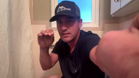 Snapshot of longdick136583483 chatting on 11-24-25, 12:16 longdick136583483 online show from 11-24-25, 12:16