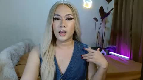 Snapshot of longoria_crawford chatting on 09-13-25, 04:23 My Lover Dadddy roberto online show from 09-13-25, 04:23