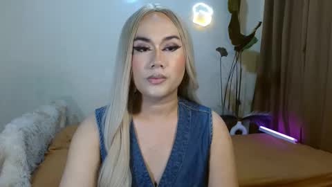 Snapshot of longoria_crawford chatting on 09-15-25, 04:40 My Lover Dadddy roberto online show from 09-15-25, 04:40