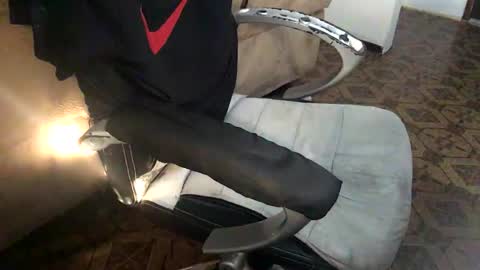 Snapshot of longshaft_ chatting on 02-13-26, 02:35 longshaft_ online show from 02-13-26, 02:35