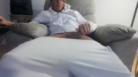 Snapshot of look_bigcock chatting on 03-08-25, 03:50 Seamus Love online show from 03-08-25, 03:50