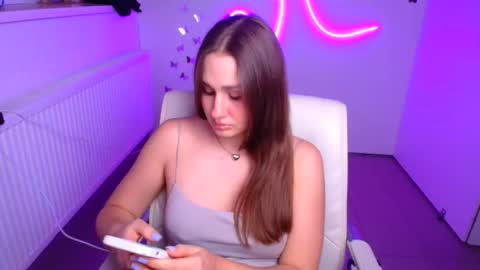 Lora online show from 10-30-25, 01:23