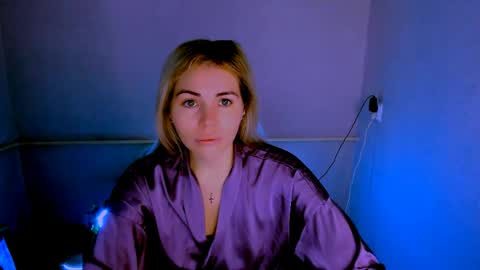 Lora online show from 03-31-26, 02:57