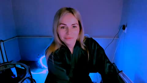 Lora online show from 04-09-26, 02:22