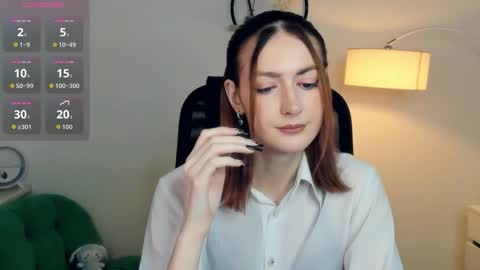 Lora online show from 11-22-25, 11:09