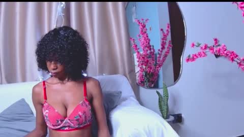 Snapshot of loraforreal chatting on 01-07-26, 07:22 Blackcat online show from 01-07-26, 07:22