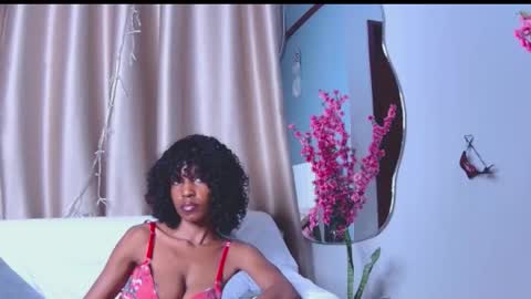 Snapshot of loraforreal chatting on 01-08-26, 02:36 Blackcat online show from 01-08-26, 02:36