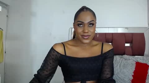 Loraine online show from 11-17-25, 08:36