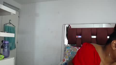 Loraine online show from 12-14-25, 01:44