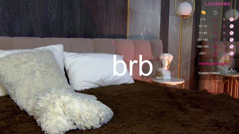 Snapshot of loraineluff chatting on 12-10-24, 07:32 Loraine online show from 12-10-24, 07:32