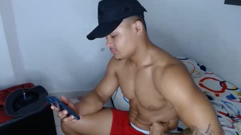 Snapshot of lordblaze_ chatting on 10-14-25, 04:19 Dominic online show from 10-14-25, 04:19