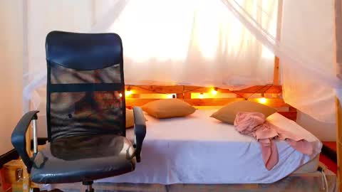 loreanis online show from 02-13-26, 09:33