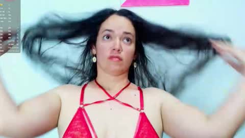 Snapshot of loreen_grey chatting on 01-11-26, 08:03 Loren Grey online show from 01-11-26, 08:03