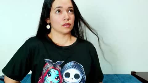 Snapshot of loreen_grey chatting on 01-17-26, 08:12 Loren Grey online show from 01-17-26, 08:12