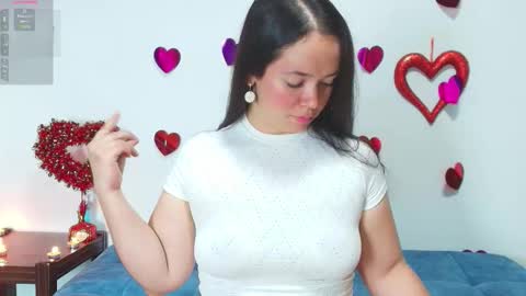 Snapshot of loreen_grey chatting on 02-14-26, 08:38 Loren Grey online show from 02-14-26, 08:38