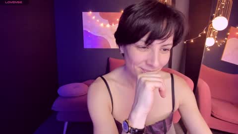 Loren online show from 01-18-25, 05:04