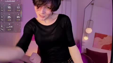 Loren online show from 11-22-25, 02:05