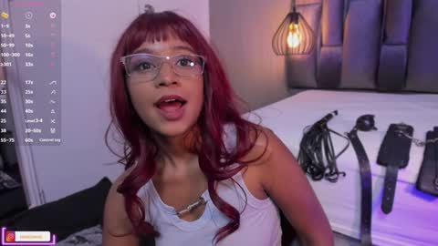 Snapshot of lorena_vieira_ chatting on 02-03-25, 10:11 Lorena Vieira online show from 02-03-25, 10:11