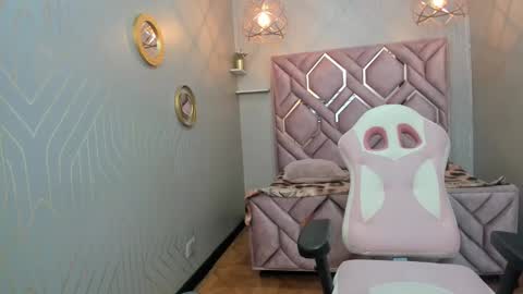 Snapshot of lorena_watson chatting on 01-06-25, 04:15 lorena_watson online show from 01-06-25, 04:15