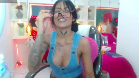 Snapshot of lorenapinto_ chatting on 02-18-25, 05:53 lore online show from 02-18-25, 05:53