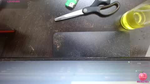 Snapshot of lorenapinto_ chatting on 10-19-25, 02:56 lore online show from 10-19-25, 02:56