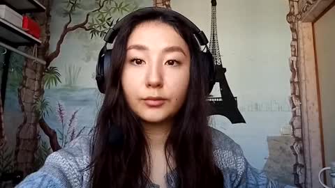 Snapshot of lorenelanosa chatting on 12-03-25, 06:21 Sofia online show from 12-03-25, 06:21