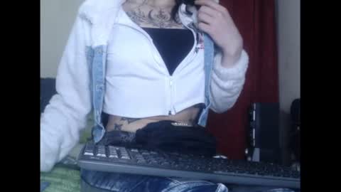 Snapshot of lorenitha_20 chatting on 07-17-26, 01:56 lorenitha online show from 07-17-26, 01:56