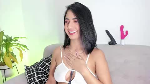 L O R E N online show from 11-09-25, 01:20