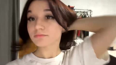 Kate online show from 10-09-25, 03:43