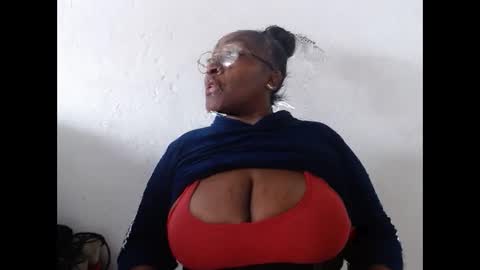 loretybighot online show from 02-05-25, 05:09