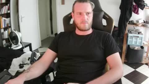 Lorigon online show from 09-08-25, 03:33