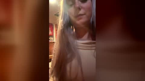 Lorelai Kane online show from 12-21-25, 05:25