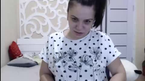 LorraGrey online show from 02-14-25, 05:19