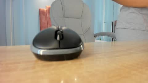 Snapshot of lou_rosse chatting on 11-13-25, 08:30 Lou Rosse online show from 11-13-25, 08:30