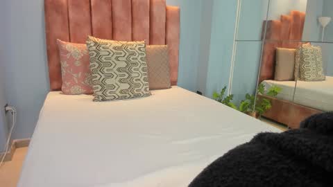 Snapshot of lou_rosse chatting on 11-14-25, 09:46 Lou Rosse online show from 11-14-25, 09:46