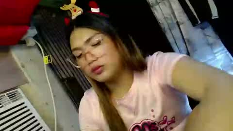 Sweet   online show from 12-29-24, 01:49