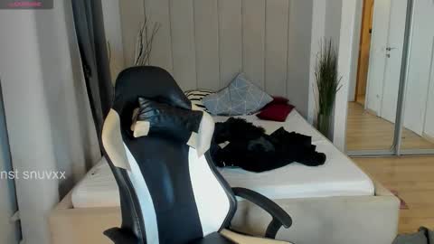 louie_evans online show from 09-27-25, 03:39