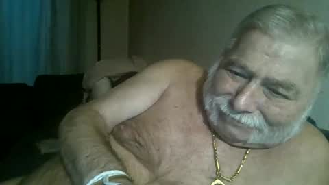 Snapshot of louis_chokdee chatting on 09-11-25, 06:19 louis_chokdee online show from 09-11-25, 06:19