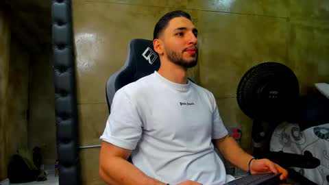 Louis online show from 03-08-25, 07:31