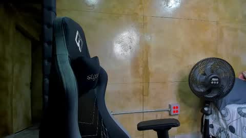 Louis online show from 03-11-25, 10:53