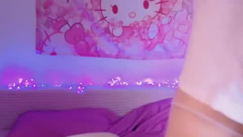 LouiseKane online show from 07-25-26, 05:54