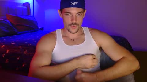 Snapshot of louisvalmer chatting on 10-20-25, 02:45 Louis Valmer online show from 10-20-25, 02:45