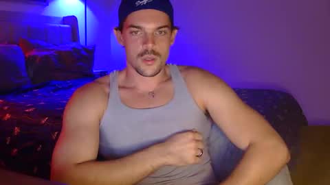 Snapshot of louisvalmer chatting on 10-21-25, 01:39 Louis Valmer online show from 10-21-25, 01:39