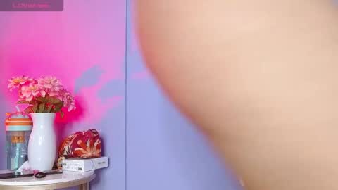 Snapshot of lourdes_moon22 chatting on 10-16-25, 01:45 lourdes_moon22 online show from 10-16-25, 01:45