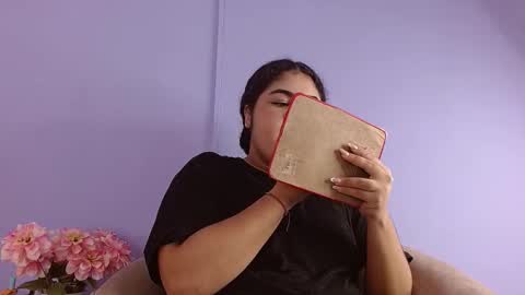 Snapshot of lourdes_moon22 chatting on 10-28-25, 11:58 lourdes_moon22 online show from 10-28-25, 11:58