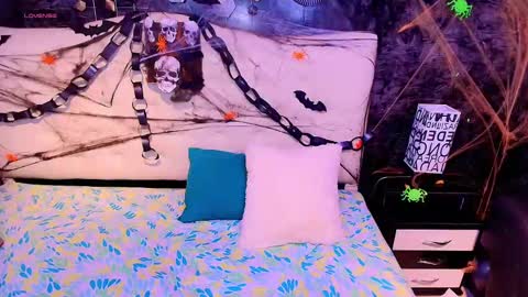 Ainhoa online show from 10-16-25, 04:08