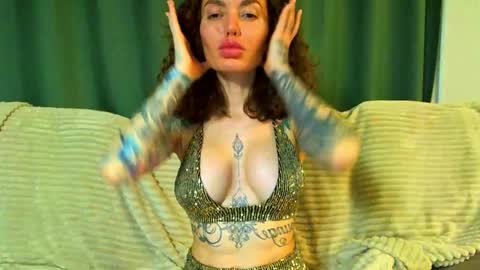 Cute face online show from 03-21-26, 12:43