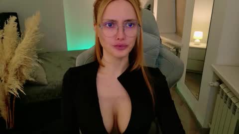 love_call online show from 09-19-25, 05:09