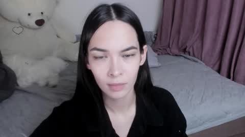 Snapshot of love_coin chatting on 11-13-25, 08:30 Love is name - I want to be your hobby General of hearts troops online show from 11-13-25, 08:30