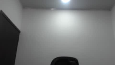 Snapshot of love_gatubela chatting on 09-29-25, 08:57 Nina online show from 09-29-25, 08:57